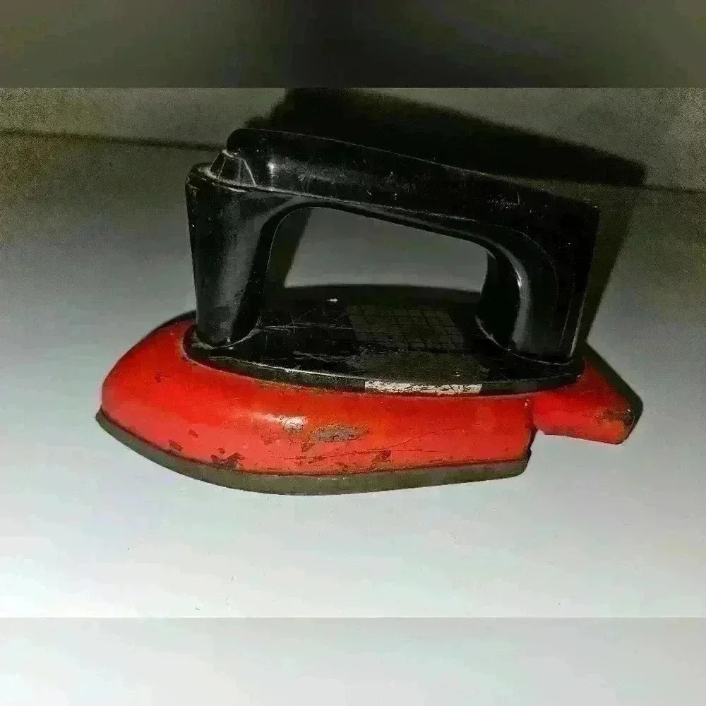 Wolverine‎ Vintage Toy Iron